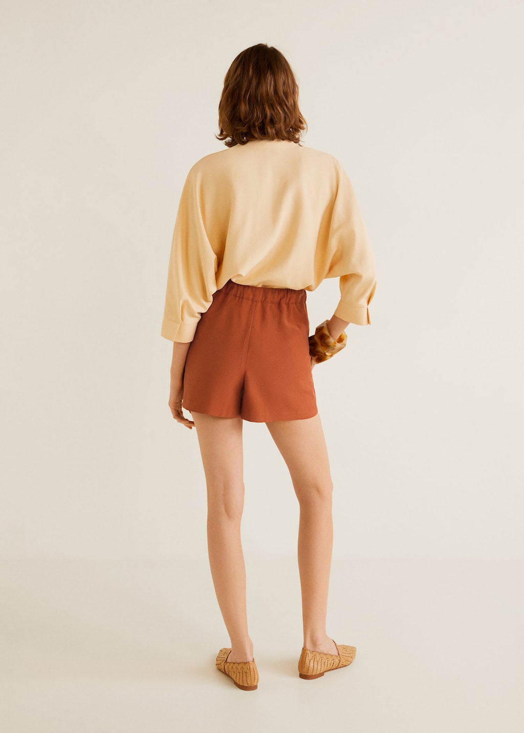 Buttoned high-waist shorts - sandy-thoa